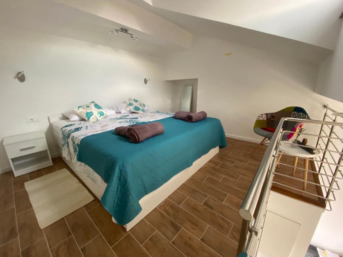 Apartmani Begic 1 I 2 Barbat na Rabu Esterno foto